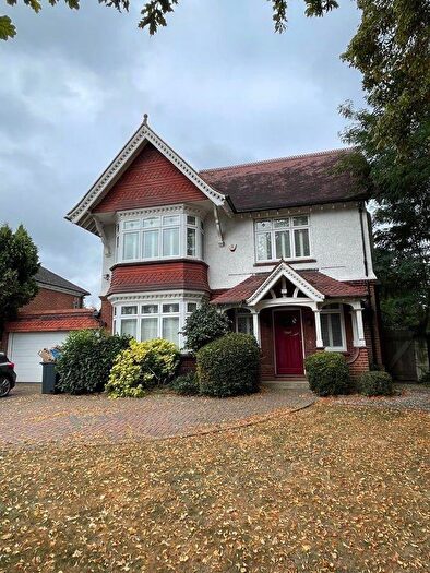 6 Bedroom Detached House To Rent In Cheyne Walk, Croydon, London, CR0
