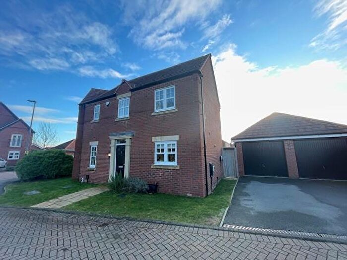 3 Bedroom Semi-Detached House To Rent In King Crescent North, Loughborough, LE11