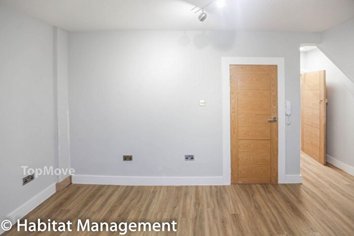 Studio To Rent In Merton Road, Wimbledon, SW19