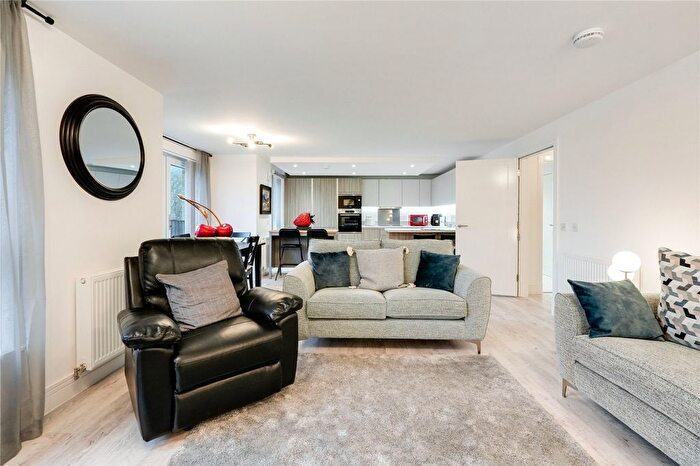 2 Bedroom Flat For Sale In Carrochan Gardens, Balloch, Alexandria, West Dunbartonshire, G83