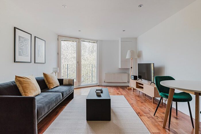 1 Bedroom Flat To Rent In London Borough Of Hackney, London, E2