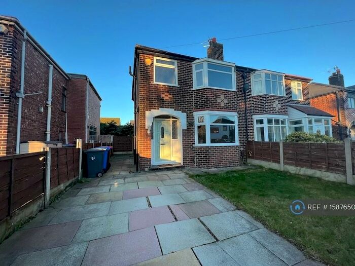 3 Bedroom Semi-Detached House To Rent In Dryden Avenue, Swinton, Manchester, M27