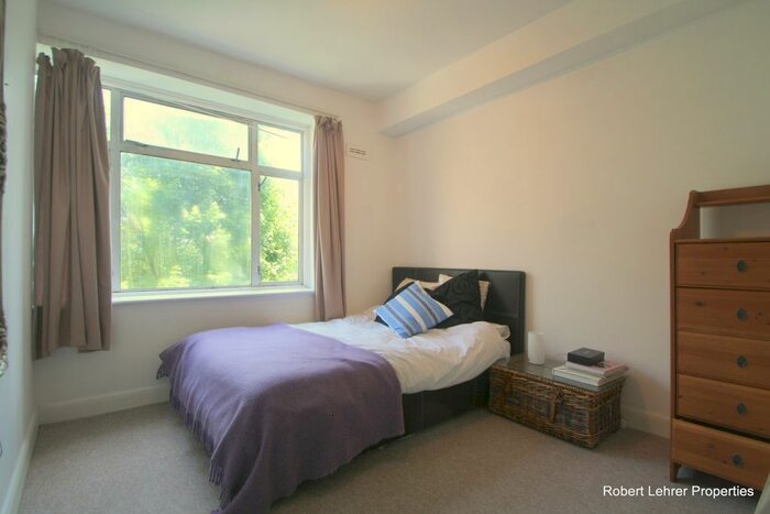 Studio To Rent In Faraday House, Hornsey Lanes, Highgate, N6
