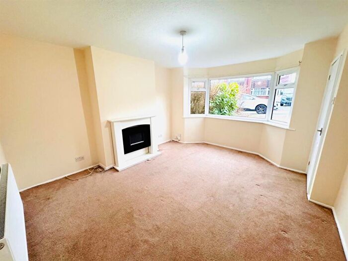 2 Bedroom House To Rent In Witney Road, Baswich, ST17