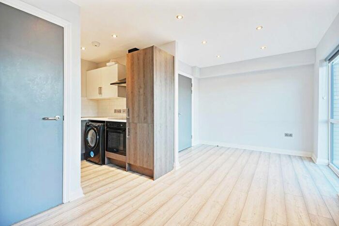 1 Bedroom Apartment To Rent In Apt Bamford Point, Sheffield, S6