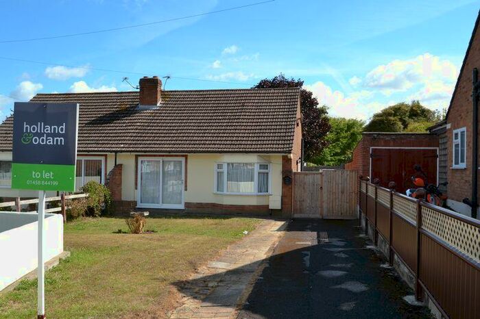 2 Bedroom Bungalow To Rent In Underhill Road, Street, BA16