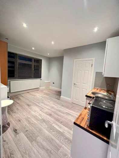 1 Bedroom Flat To Rent In Studio, Coniston Road, Bromley, BR1