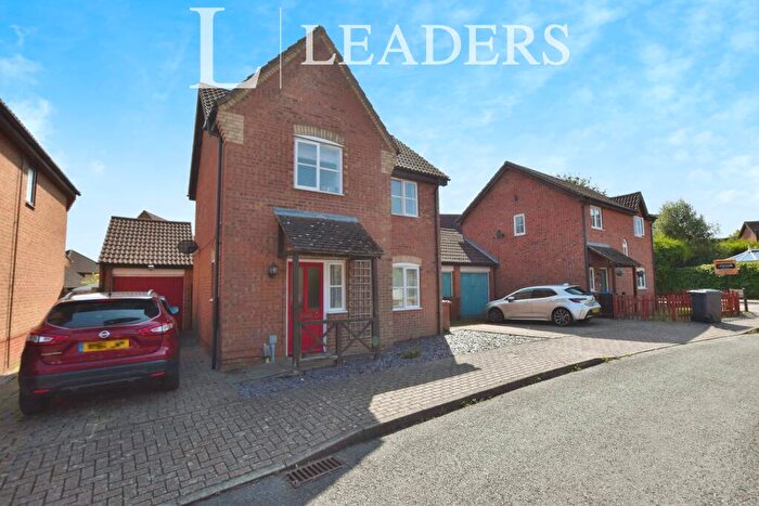 3 Bedroom Detached House To Rent In The Thatchers, Bishops Stortford, CM23