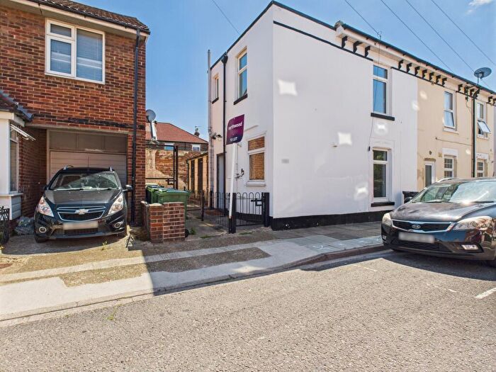 1 Bedroom End Of Terrace House To Rent In North End Avenue, North End, Portsmouth, PO2