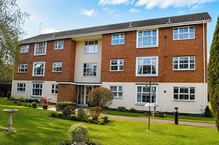 2 Bedroom Flat To Rent In Landor Road, Knowle, Solihull, West Midlands, B93