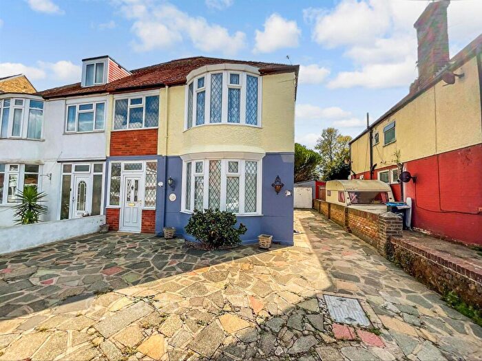 4 Bedroom Semi Detached House For Sale In Westbrook Avenue, Margate, Kent, CT9