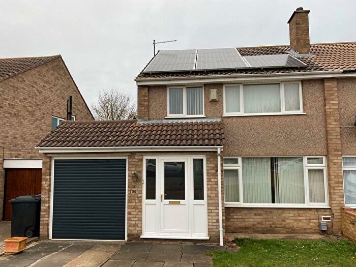 3 Bedroom Semi-Detached House To Rent In Old Ford End Road, Queens Park, MK40