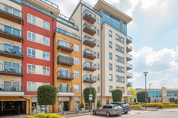 2 Bedroom Flat To Rent In Heritage Avenue, Colindale, London, NW9