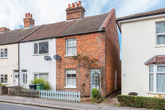 2 Bedroom End Of Terrace House To Rent In Holmesdale Road, Reigate, RH2