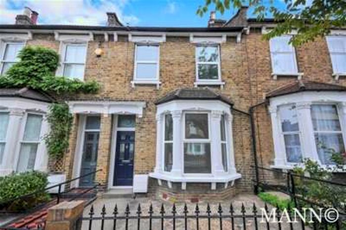 3 Bedroom House To Rent In Fairlawn Park, Sydenham, SE26