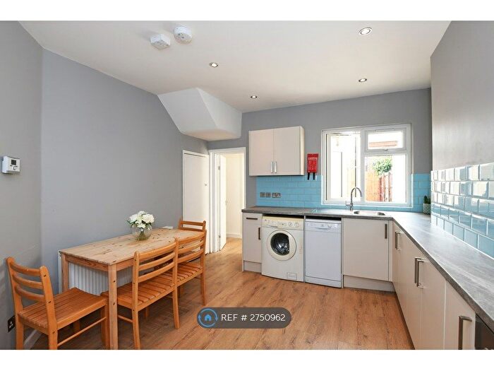 3 Bedroom Terraced House To Rent In Claypole Road, London, E15