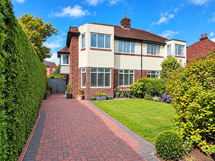 3 Bedroom Semi-Detached House For Sale In Churchgate, Southport, PR9