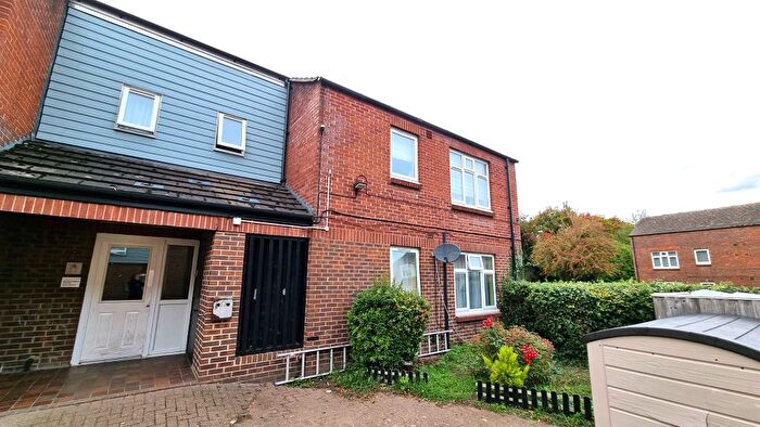 2 Bedroom Flat For Sale In Kibble Close, Didcot, OX11