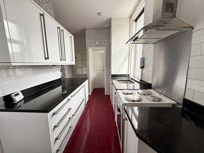 3 Bedroom Maisonette For Sale In Mortimer Road, South Shields, NE33