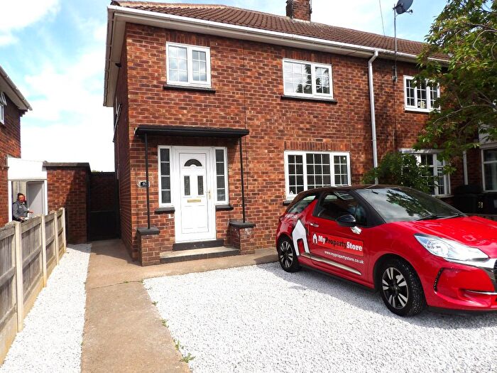 3 Bedroom Terraced House To Rent In Langdale Drive, Scawthorpe, Doncaster, DN5