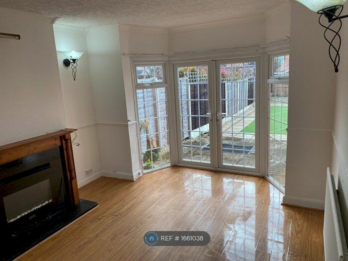 3 Bedroom Semi-Detached House To Rent In Vera Road, Birmingham, B26