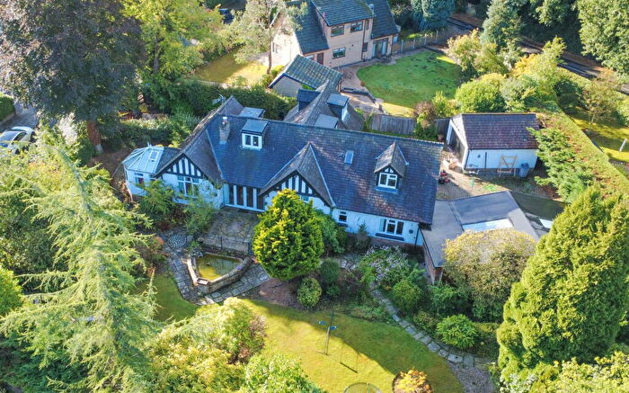 4 Bedroom Detached House For Sale In Raby Drive, Raby Mere, CH63