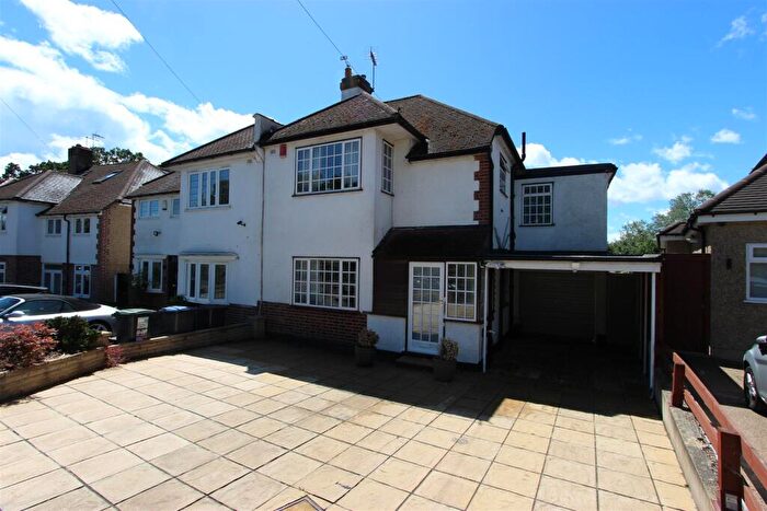 4 Bedroom Semi-Detached House For Sale In Oakwood Crescent, London, N21