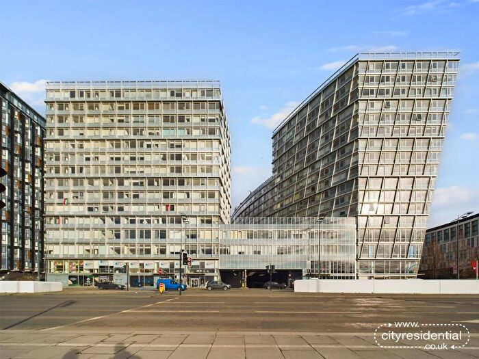 2 Bedroom Apartment To Rent In Strand Street, Liverpool, L1