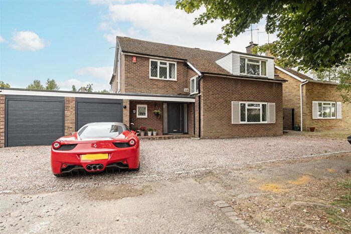 4 Bedroom Detached House For Sale In Dale Avenue, Gustard Wood, AL4