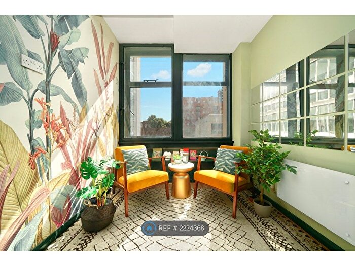 2 Bedroom Flat To Rent In Metro Central Heights, London, SE1