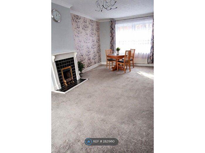 3 Bedroom End Terrace House To Rent In Pellinore Road, Exeter, EX4