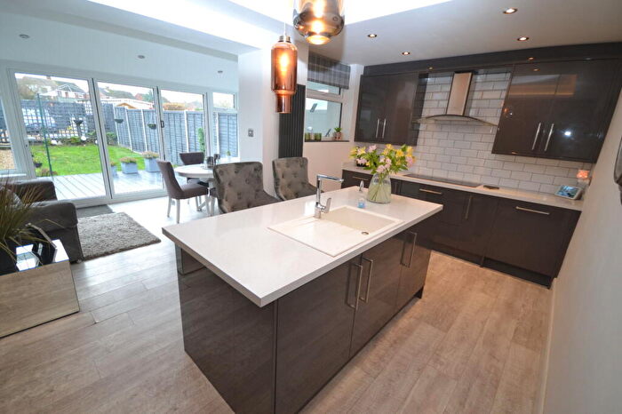 3 Bedroom Terraced House For Sale In Poynters Road, Dunstable, LU5