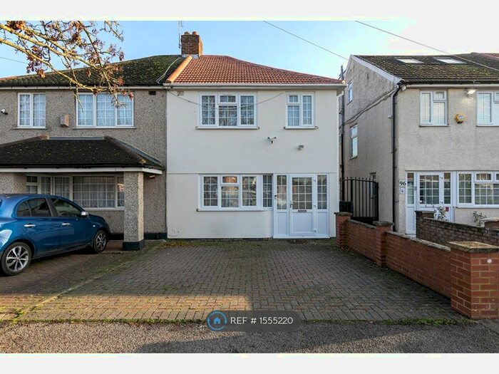 3 Bedroom Semi-Detached House To Rent In Shakespeare Avenue, Hayes, UB4