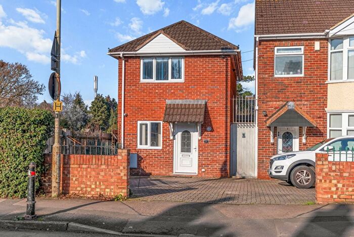 2 Bedroom Detached House For Sale In Cotteswold Road, Gloucester, GL4