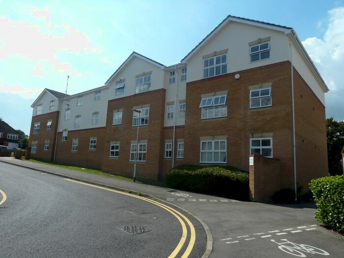 2 Bedroom Flat To Rent In Elm Park, Reading, RG30