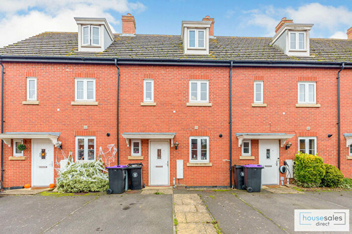3 Bedroom Terraced House For Sale In Tully Close, Bourne, PE10
