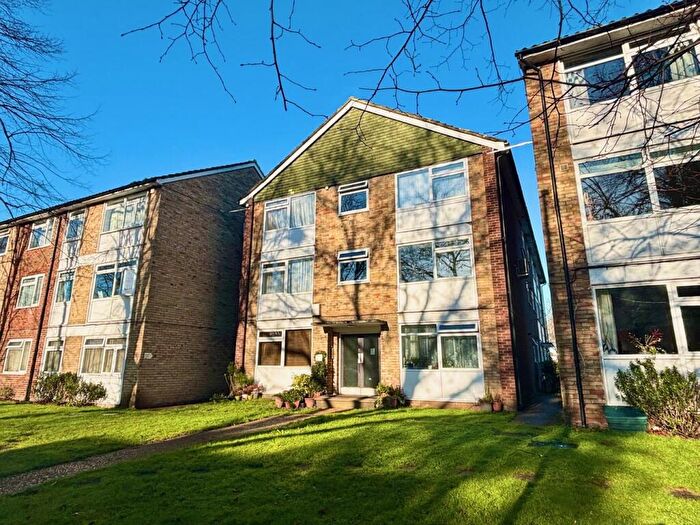 1 Bedroom Flat For Sale In Upper Park Road, Bromley, BR1