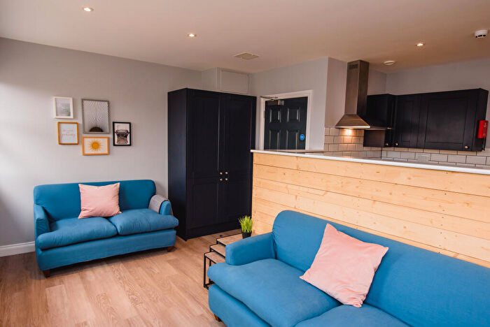 5 Bedroom Flat To Rent In Flat E, Lister Gate - Luxury Bed City Centre Apartment, NG1