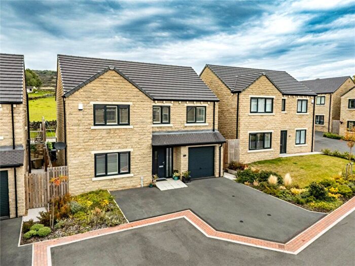 4 Bedroom Detached House For Sale In Helme Fold, Meltham, Huddersfield, HD9