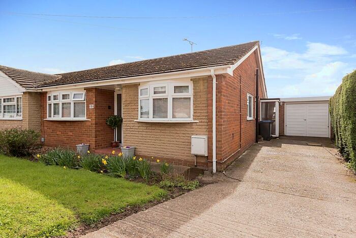 3 Bedroom Bungalow For Sale In Walnut Tree Lane, Westbere, Canterbury, CT2