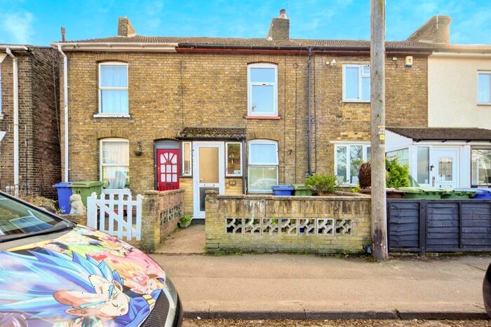 3 Bedroom House To Rent In Shortlands Road, Sittingbourne, ME10