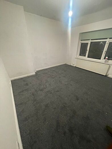 3 Bedroom Detached House To Rent In Goring Gardens, Dagenham, RM8