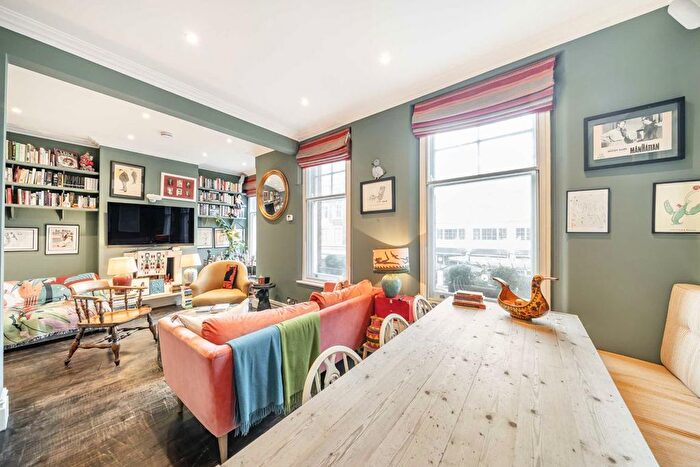 3 Bedroom Flat For Sale In Kings Road, Chelsea, SW3