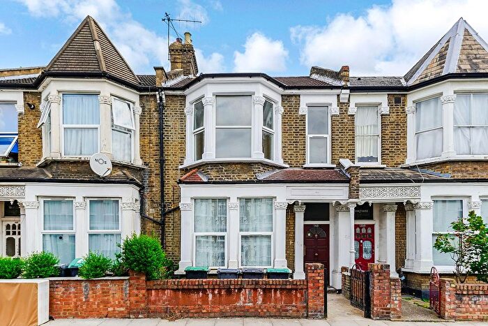 2 Bedroom Flat To Rent In Mount Pleasant Road, London, N17