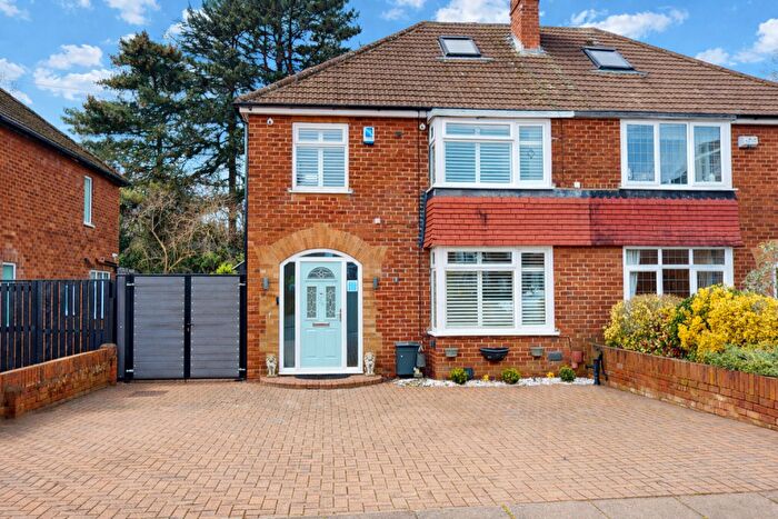 4 Bedroom Semi-Detached House For Sale In Highbury Crescent, Doncaster, DN4