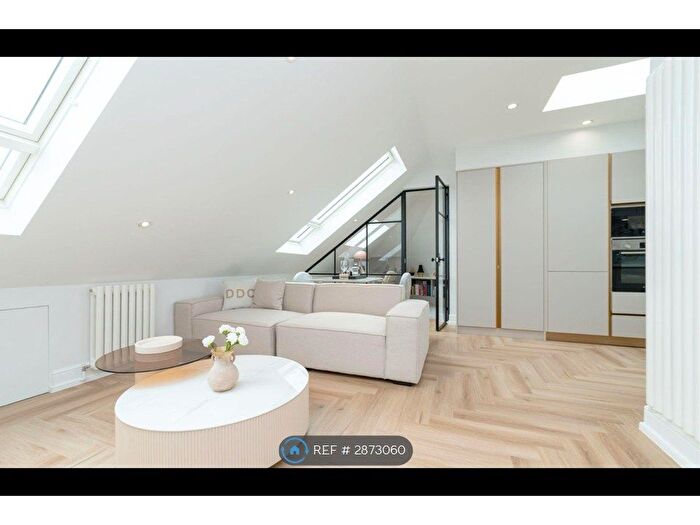 2 Bedroom Flat To Rent In Pearl House, Morden, SM4