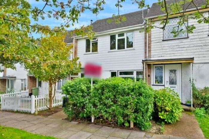 3 Bedroom Property To Rent In Tilbury Close, Orpington, BR5