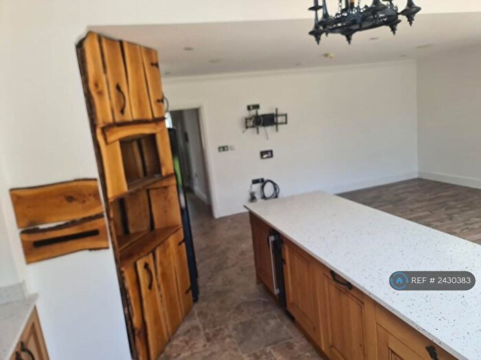 5 Bedroom Terraced House To Rent In Selsdon, Selsdon, CR2
