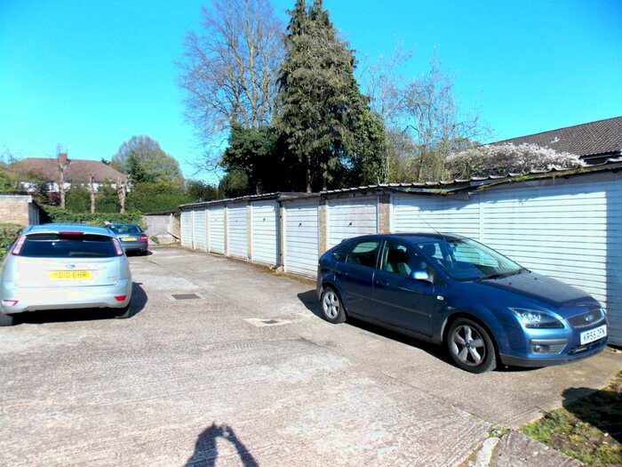 Garage / Parking To Rent In Woodcroft, London Road, Stanmore, HA7