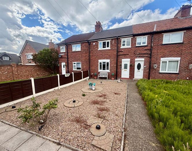 3 Bedroom Terraced House For Sale In Wakefield Road, Swillington, Leeds, LS26